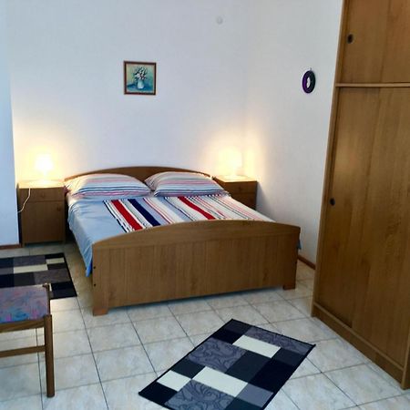 Apartment Ivo Vinišće 外观 照片